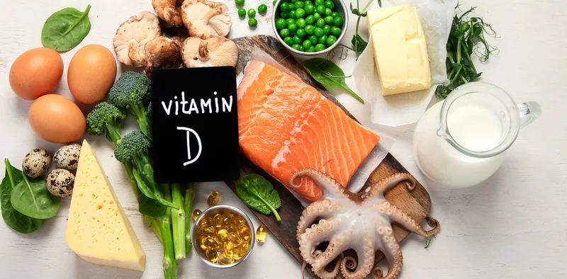 mesa com alimentos ricos em vitamina D